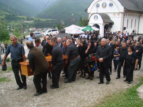 Foto: Inmormantare Ioana Timis - mama Frank Timis (c) eMaramures.ro